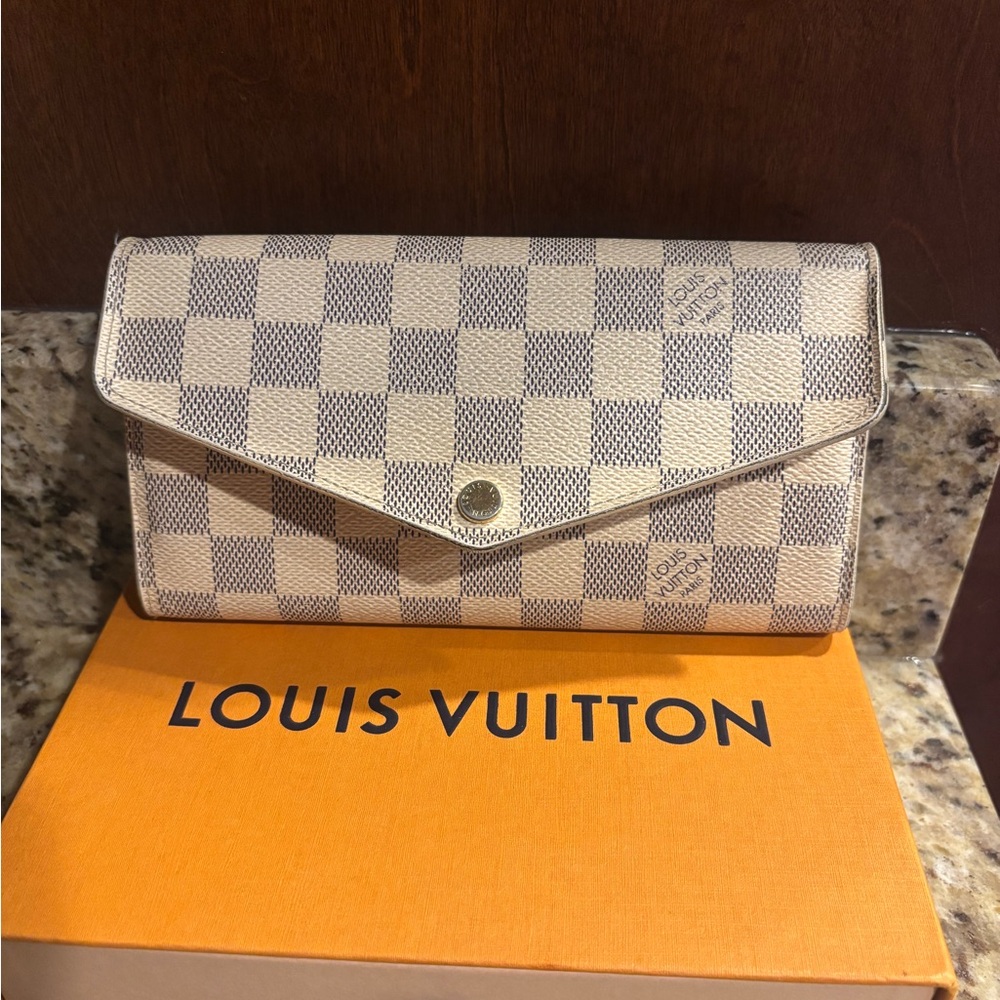 Louis Vuitton Cream and Grey Wallet //Damier Azure Sarah Wallet